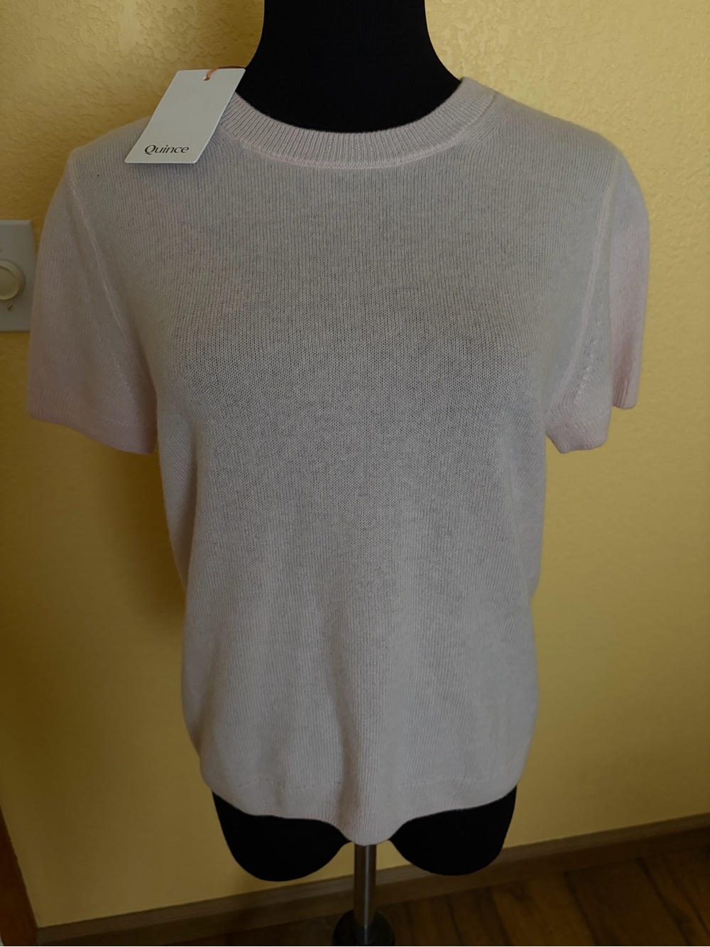 Quince 100% Cashmere Light Pink Short-Sleeve Sweater size M NWT